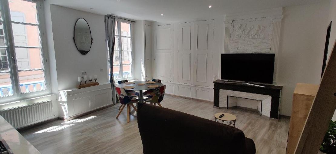 Appartement F2 Dans Le Centre Historique Le Puy-en-Velay Dış mekan fotoğraf