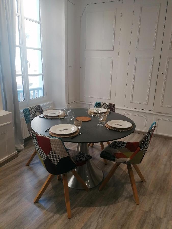Appartement F2 Dans Le Centre Historique Le Puy-en-Velay Dış mekan fotoğraf