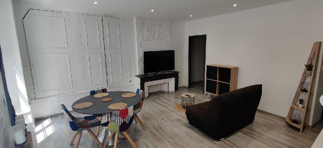 Appartement F2 Dans Le Centre Historique Le Puy-en-Velay Dış mekan fotoğraf
